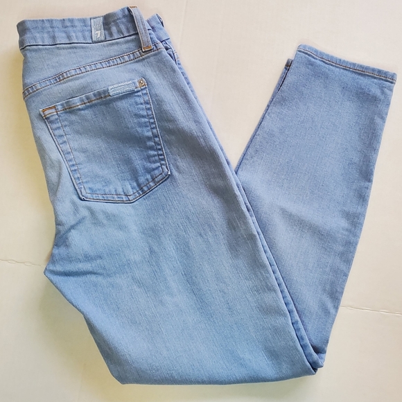 7 For All Mankind Cropped Skinny Jean size 28 - Picture 3 of 12